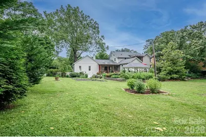 832 4th Avenue W, Hendersonville, NC 28739 - Photo 46