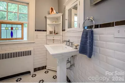 832 4th Avenue W, Hendersonville, NC 28739 - Photo 32