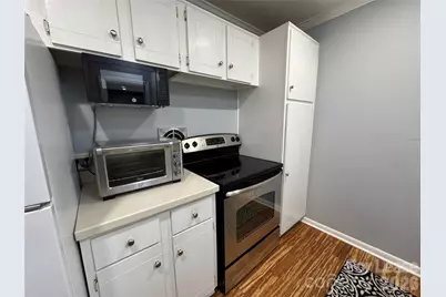 1323 Queens Road #303, Charlotte, NC 28207 - Photo 10