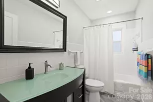 1223 Oakland St, Hendersonville, NC 28792 - Photo 22