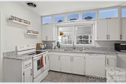 1223 Oakland Street, Hendersonville, NC 28792 - Photo 12