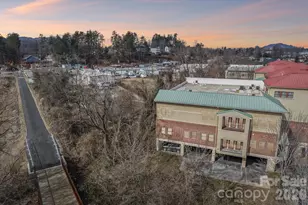 475 S Church St, Hendersonville, NC 28792 - Photo 32