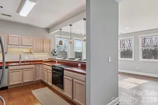 475 S Church St, Hendersonville, NC 28792 - Photo 14