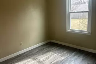 1323 7th St, Statesville, NC 28677 - Photo 8