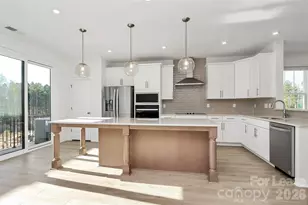 15345 Ballancroft Pkwy, Charlotte, NC 28277 - Photo 4