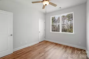 339 Gray Dr, Charlotte, NC 28213 - Photo 32
