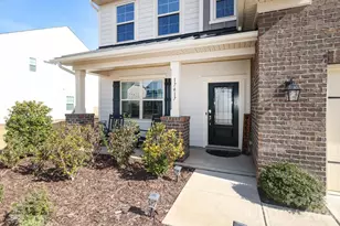 17417 Snug Harbor Dr, Charlotte, NC 28278 - Photo 2