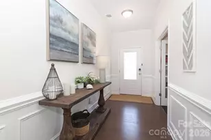 17417 Snug Harbor Dr, Charlotte, NC 28278 - Photo 4