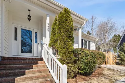9927 Alden Glen Drive, Charlotte, NC 28269 - Photo 2