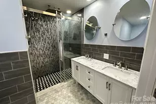 3819 Raintree Dr, Greensboro, NC 27407 - Photo 10