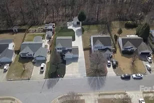 3819 Raintree Dr, Greensboro, NC 27407 - Photo 2