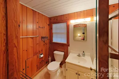 71 Norfolk Lane, Laurel Park, NC 28739 - Photo 16