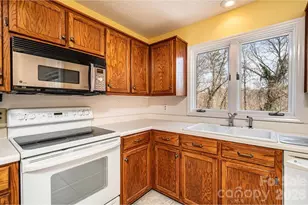 2231 6th St NW, Hickory, NC 28601 - Photo 12