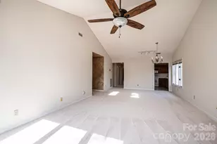 2231 6th St NW, Hickory, NC 28601 - Photo 12