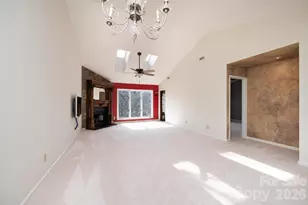 2231 6th St NW, Hickory, NC 28601 - Photo 8