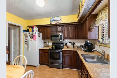 193 Freedom Road, Hendersonville, NC 28792 - Photo 12