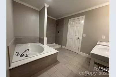 4926 Ardenwoods Drive, Charlotte, NC 28215 - Photo 28