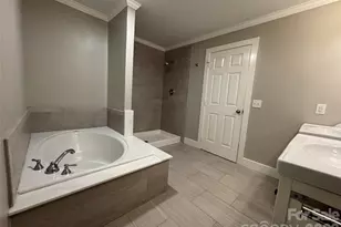 4926 Ardenwoods Dr, Charlotte, NC 28215 - Photo 28