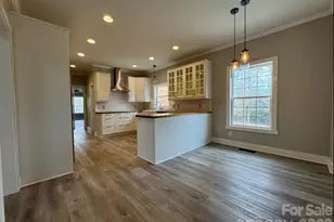 4926 Ardenwoods Dr, Charlotte, NC 28215 - Photo 10