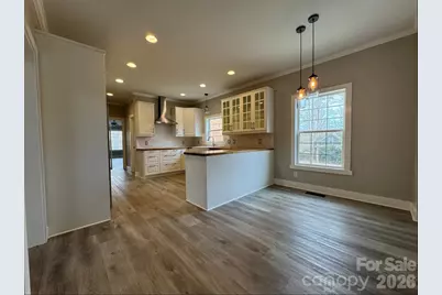 4926 Ardenwoods Drive, Charlotte, NC 28215 - Photo 6