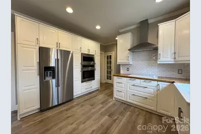 4926 Ardenwoods Drive, Charlotte, NC 28215 - Photo 12