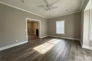 4926 Ardenwoods Dr, Charlotte, NC 28215 - Photo 6