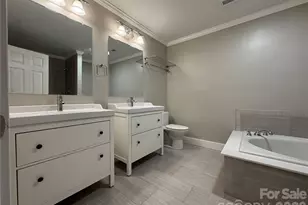 4926 Ardenwoods Dr, Charlotte, NC 28215 - Photo 22