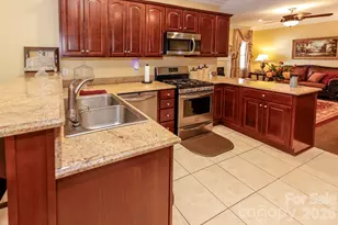 231 Sherry St, Rutherfordton, NC 28139 - Photo 6