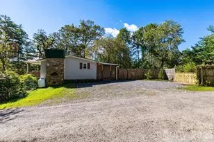 38 Mountainberry Ln, Fairview, NC 28730 - Photo 8