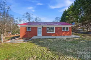 1030 Fence St, Granite Falls, NC 28630 - Photo 2