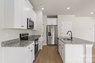 3634 Narrow Ln, Charlotte, NC 28215 - Photo 8