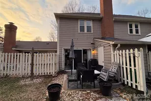 2757 Von Thuringer Ct, Charlotte, NC 28210 - Photo 10