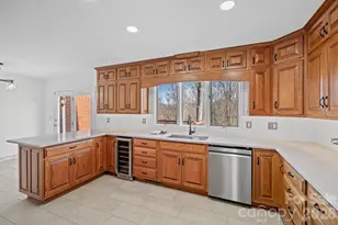 735 Macedonia Rd, Asheville, NC 28804 - Photo 14