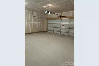 1381 6th Street NE, Hickory, NC 28601 - Photo 16