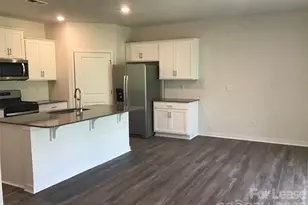 1381 6th St NE, Hickory, NC 28601 - Photo 6