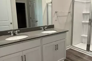 1381 6th St NE, Hickory, NC 28601 - Photo 10