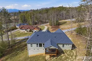 258 Crystal Heights Dr, Hendersonville, NC 28739 - Photo 2