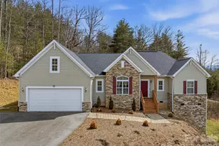 258 Crystal Heights Dr, Hendersonville, NC 28739 - Photo 1