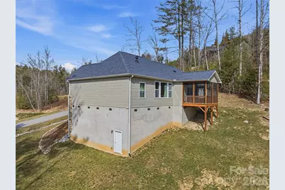 258 Crystal Heights Drive, Hendersonville, NC 28739 - Photo 34