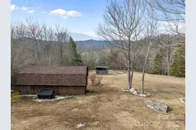 951 Pine Tree Road, Spruce Pine, NC 28777 - Photo 8