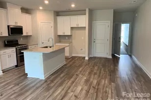 2605 Greenmarket Dr, Charlotte, NC 28217 - Photo 6