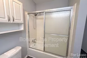 9419 Brenda Ann Rd, Charlotte, NC 28214 - Photo 16