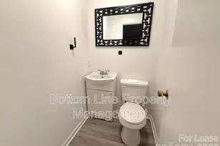 9419 Brenda Ann Rd, Charlotte, NC 28214 - Photo 8