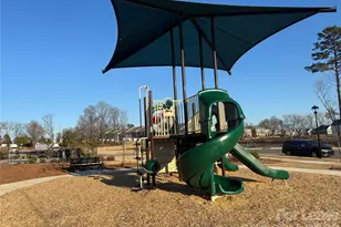 2012 Highland Park Dr, Charlotte, NC 28269 - Photo 8