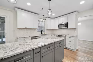 1908 Pine Mountain Rd, Charlotte, NC 28214 - Photo 12