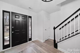 1908 Pine Mountain Rd, Charlotte, NC 28214 - Photo 4