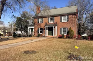 313 E Martin St, Wadesboro, NC 28170 - Photo 2