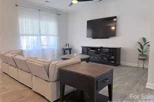 113 Dublin Ct, Statesville, NC 28677 - Photo 6