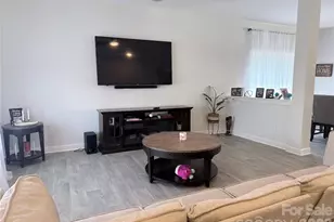 113 Dublin Ct, Statesville, NC 28677 - Photo 8