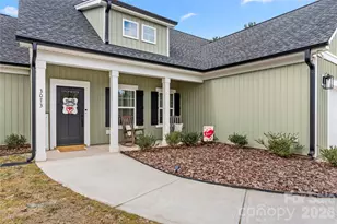 3073 Meadowcrest Dr, Clover, SC 29710 - Photo 4